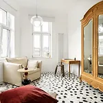 Gryf Apartments - Private Parking Included